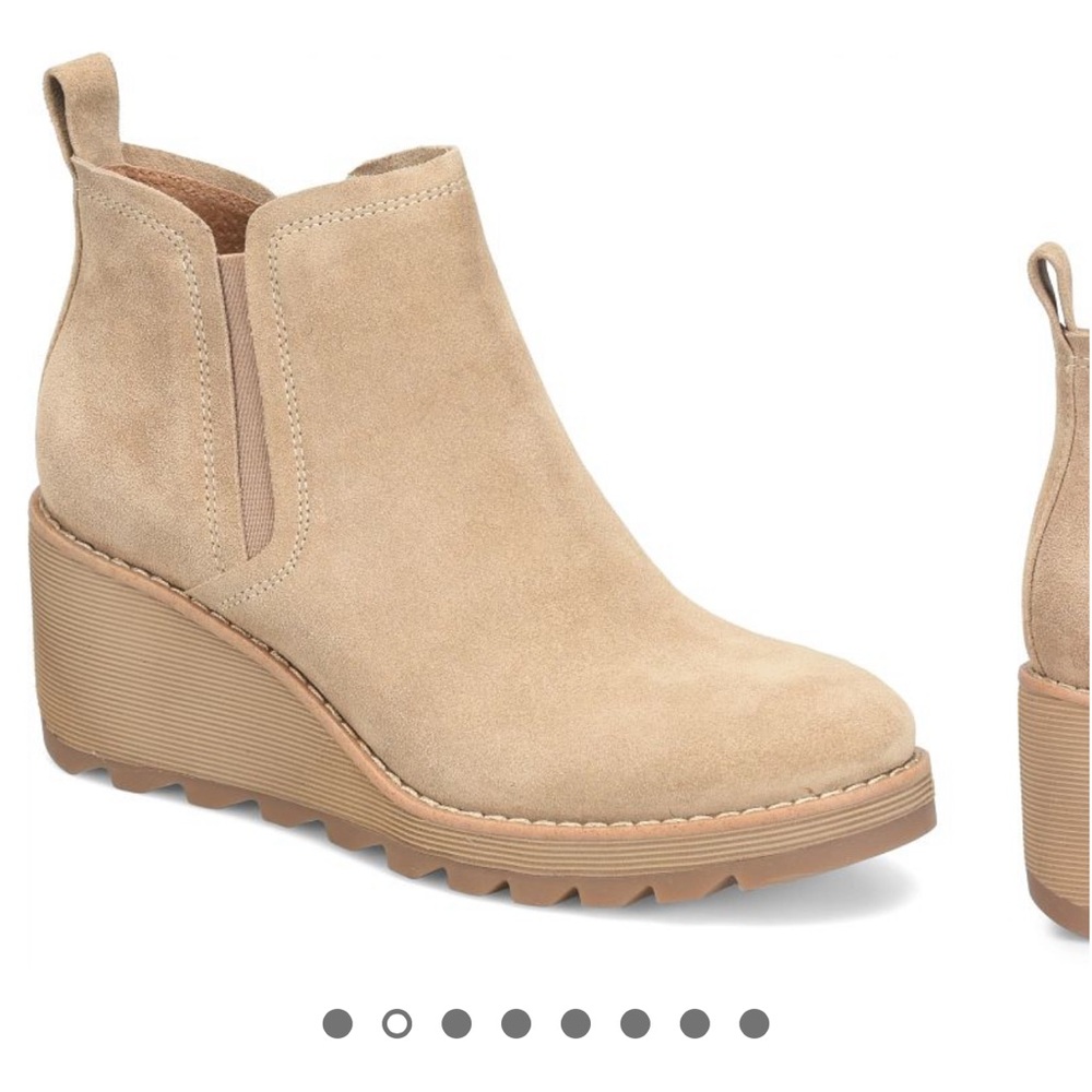 Sofft Tan Suede Wedge Boots